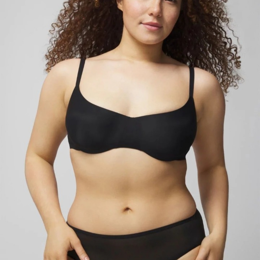 New soma lightly lined scoop balconette black bra size 38B
